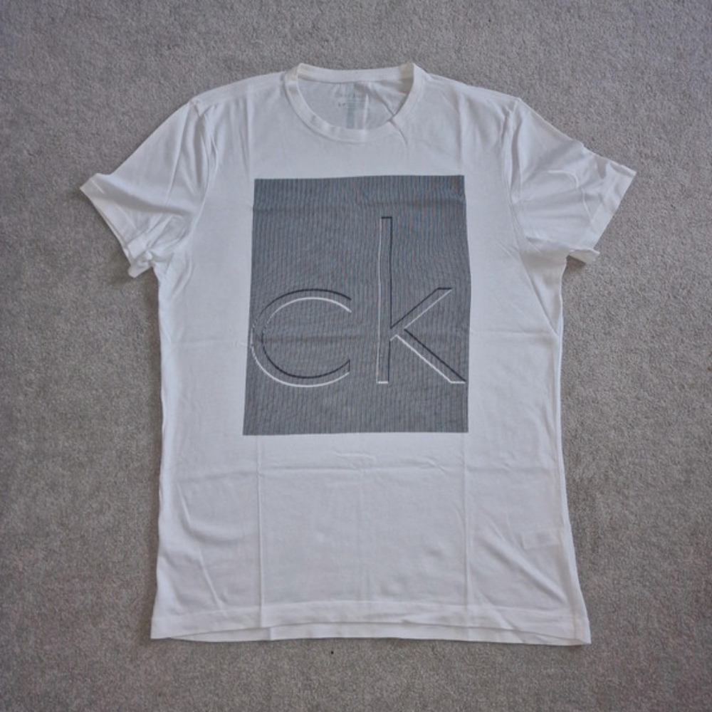 Calvin Klein white tshirt